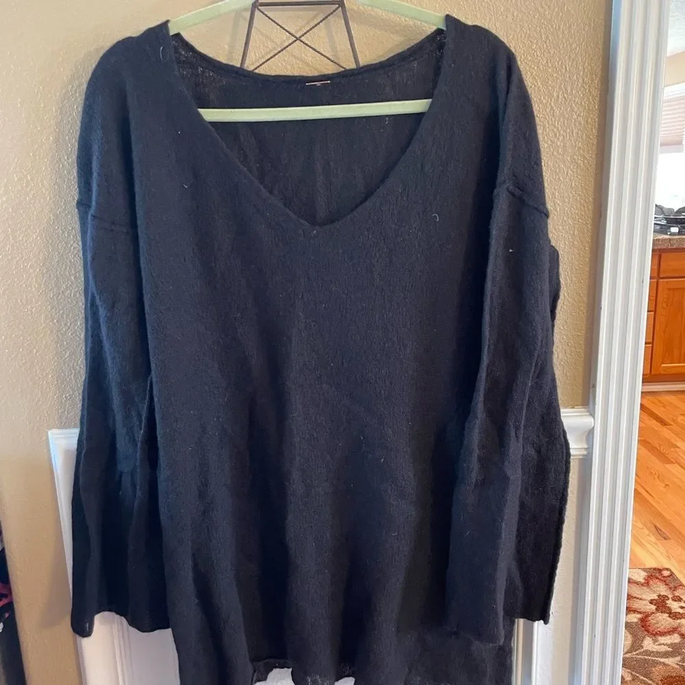 Free People Black V-Neck Sweater